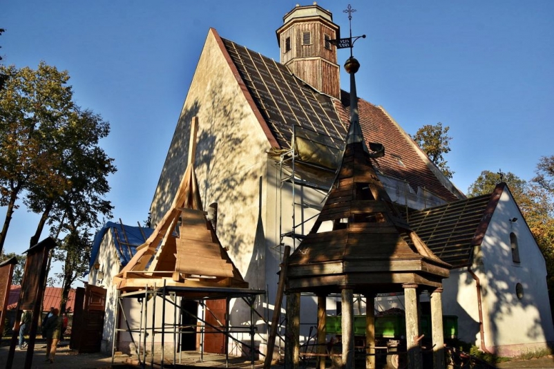 Remont dachu kościoła pw. św. Anny w Grodziszczu_1